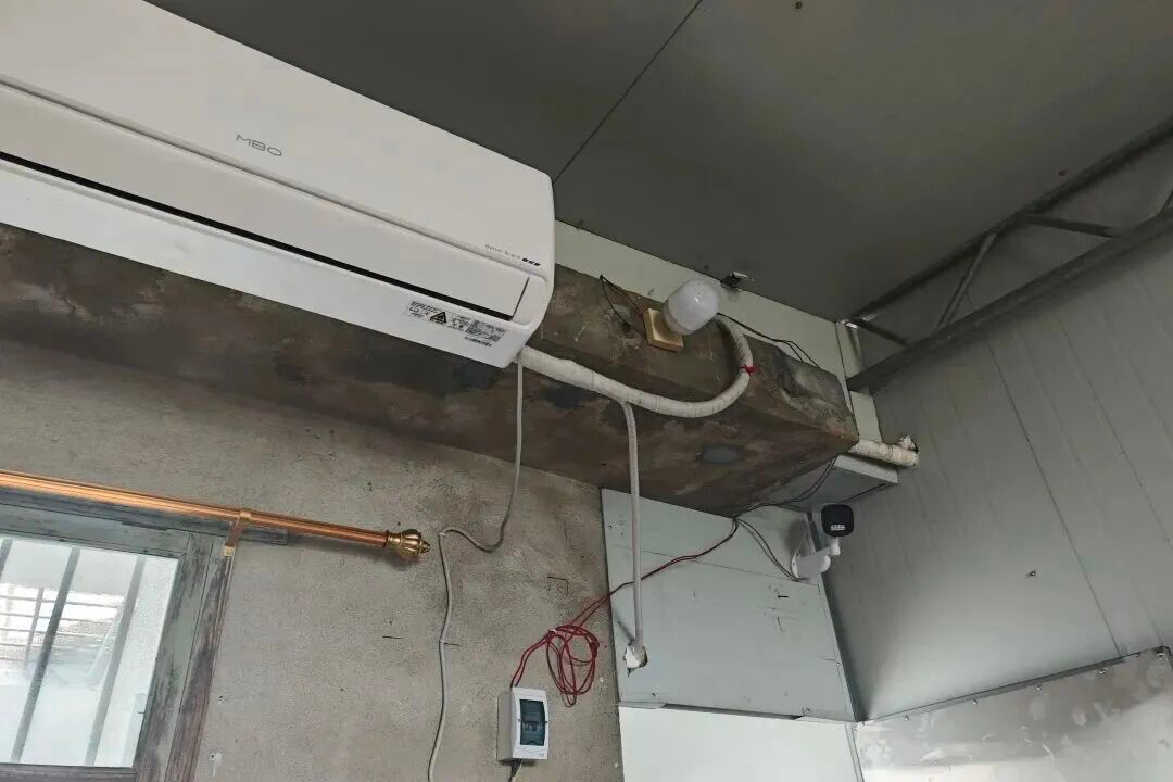 存在消防违法行为,鹿寨一家宾馆被限期整改2.png