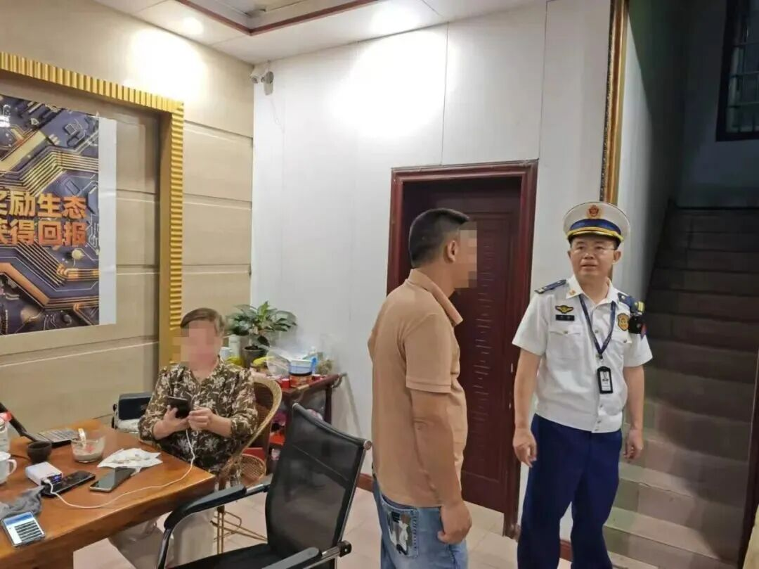 存在消防违法行为,鹿寨一家宾馆被限期整改6.png