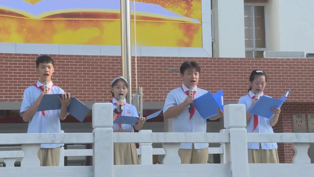 鹿寨中学举行庆祝第37个教师节暨表彰大会