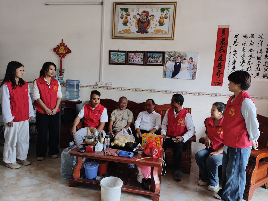 【网络中国节·重阳】平山镇:情暖重阳节  敬老传温情2.jpg