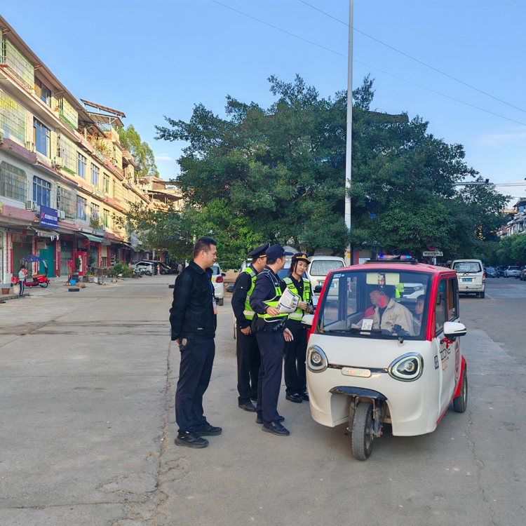 【江口乡】“督导+宣教+执法” 护航学生平安路2.png