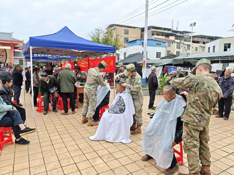【新时代 新雷锋】四排镇:开展军民融合学雷锋志愿服务主题活动2.png