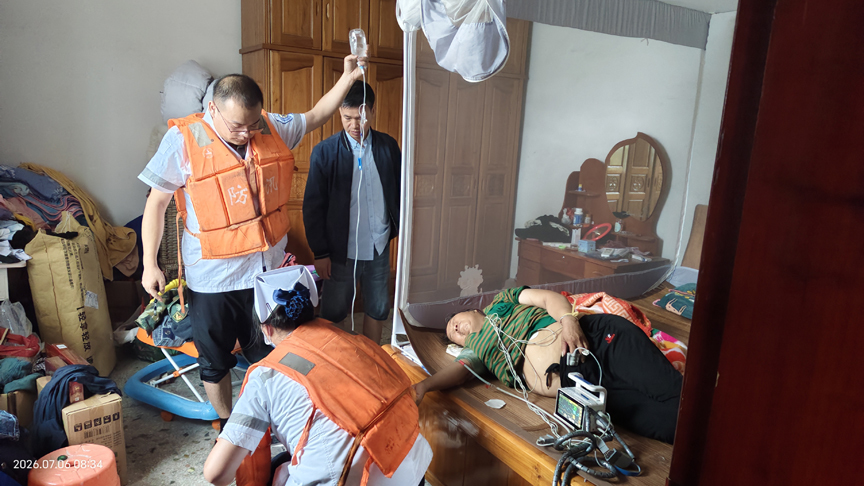 【防汛季】中渡镇:硬核防汛守一线,抢险护民不停歇4.jpg