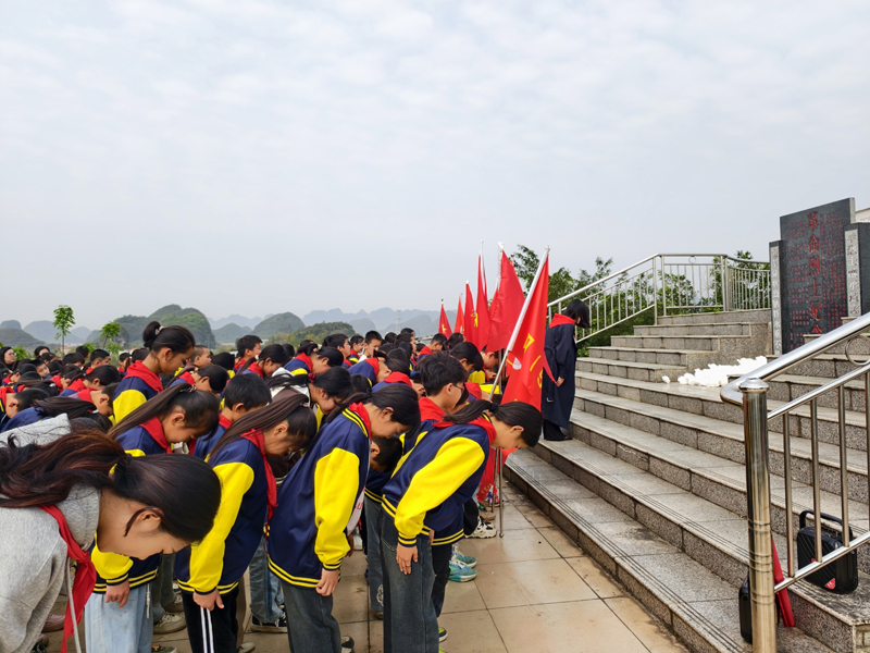 【网络中国节·清明】平山镇:缅怀革命先烈 传承红色基因3.jpg