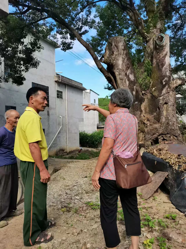 时隔近70年,广东七旬老人在鹿寨这里找到了“亲人”!3.png