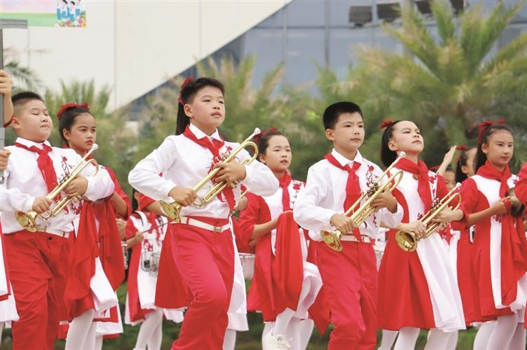 鼓乐激昂展风采1.png