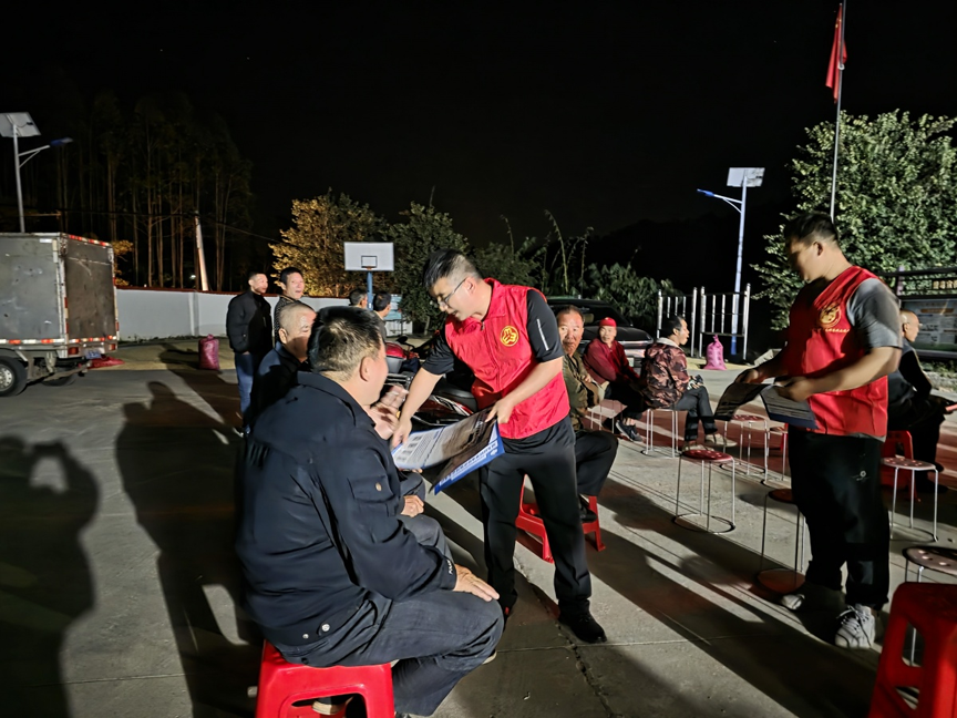 【民族团结】文艺传情聚民心 政策入户促团结2.png