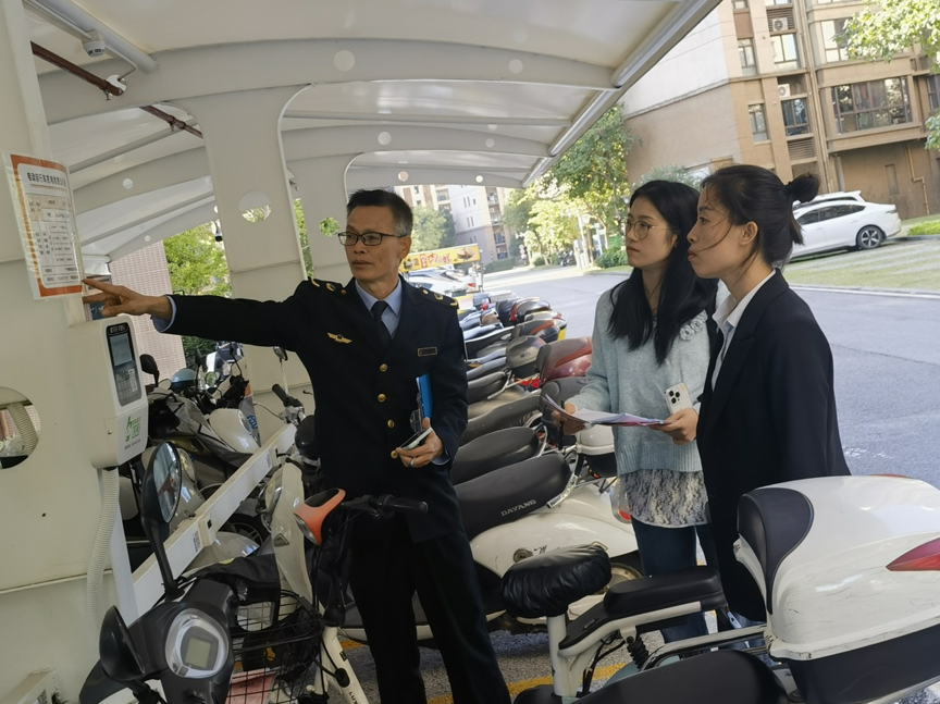 守护充电“透明价”!鹿寨规范电动自行车“价费分离”秩序.png