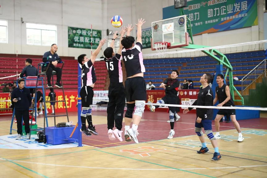 气排球邀请赛在鹿寨县城北体育馆开幕!7.png