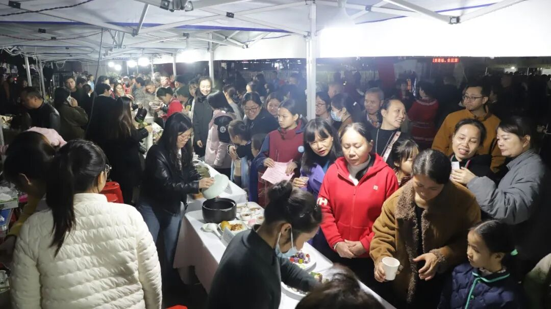 为市民带来沉浸式、多元化健康体验!鹿寨这个“夜市”超热闹!5.png