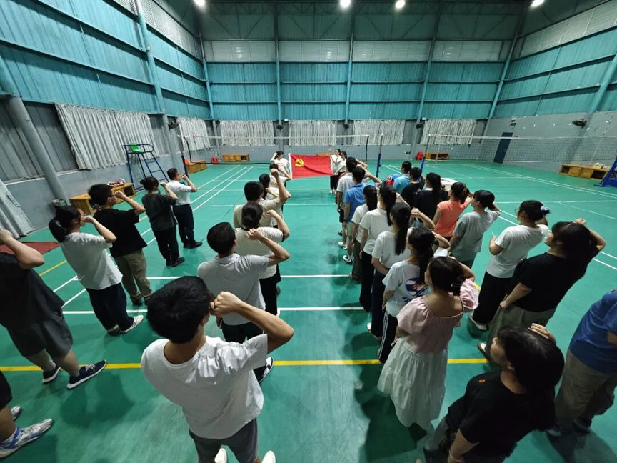 【榜样】柳州市先进基层党组织——中共鹿寨县委组织部支部委员会3.png