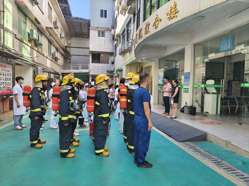 开展消防应急实战演练,筑牢基层医疗安全防线3.png