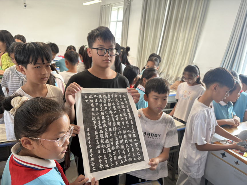 柳州市博物馆柳侯祠“柳宗元文化进校园”活动走进英山小学3.jpg