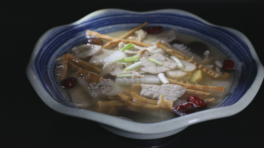 【游在鹿寨】中渡四大非遗名菜:百年药膳中的养生智慧1.png