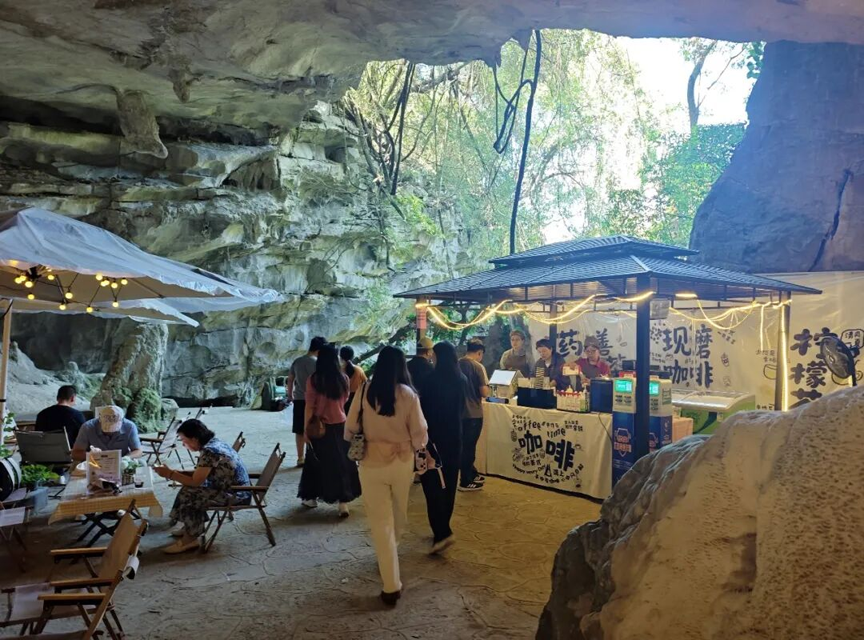 鹿寨国庆文旅市场持续升温5.png