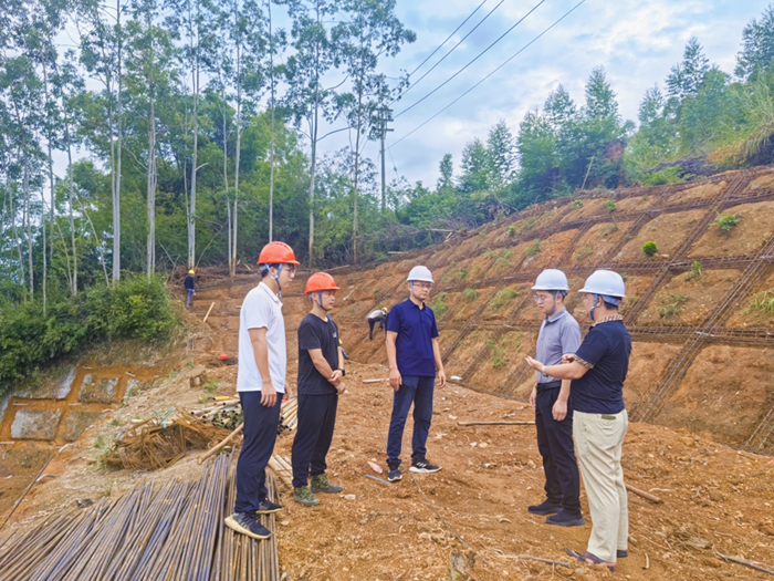 以实际行动筑牢双节安全屏障 凝聚同心团结1.png