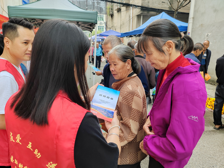 【民族团结·黄冕镇】开展民族团结宣传 铸牢中华民族共同体意识2.jpg