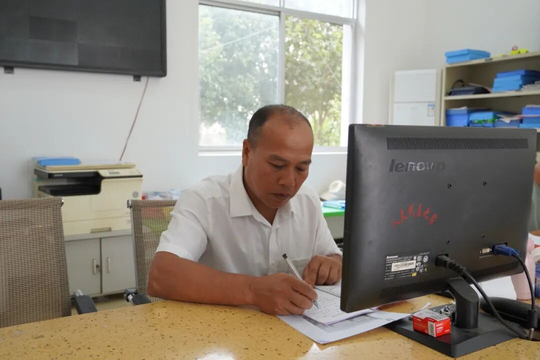 【人大代表风采】黄礼豪:当好群众“代言人”,履职为民办实事9.png