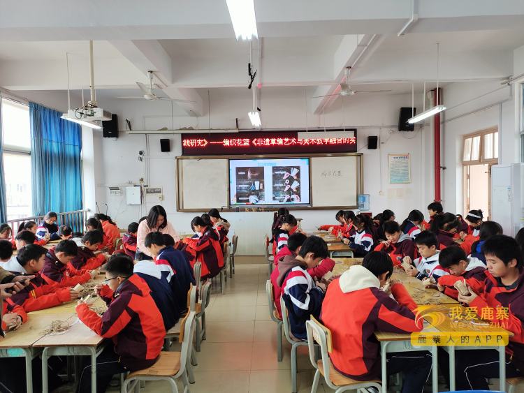 非遗技艺进校园 培根铸魂共传承5.jpg