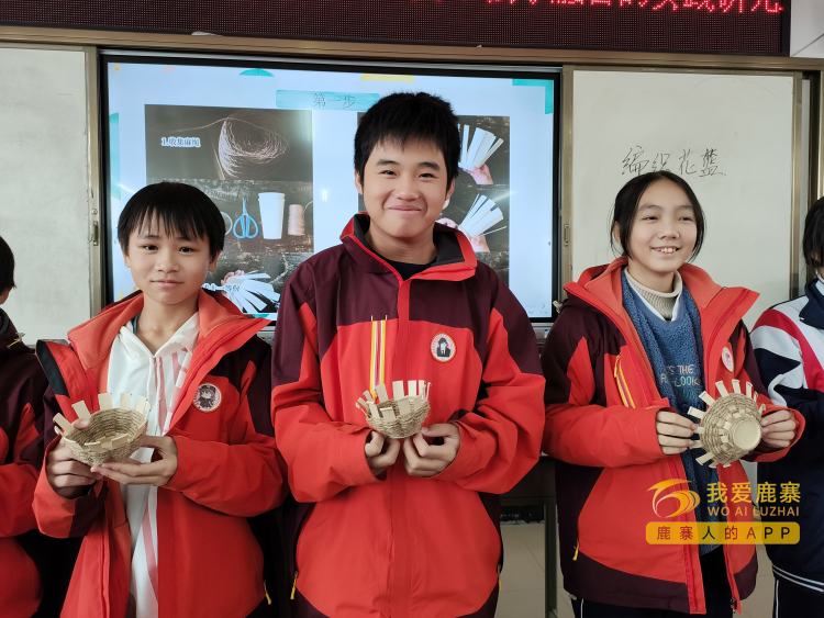 非遗技艺进校园 培根铸魂共传承6.jpg