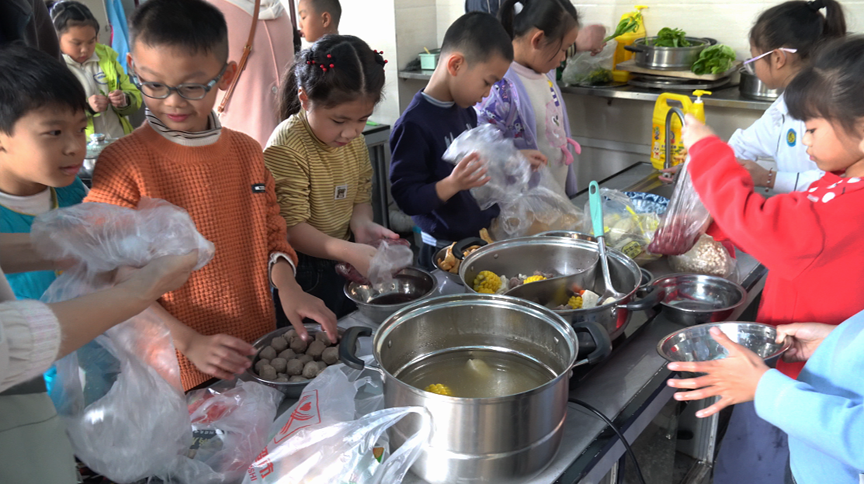 【“双减”】品舌尖味道 享校园“食”光4.png