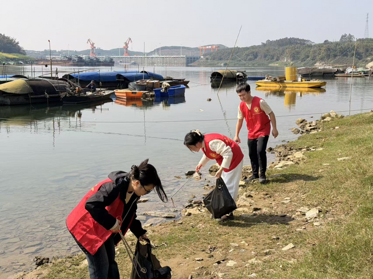 【新时代 新雷锋】江口乡:开展志愿服务 增加温暖底色4.png