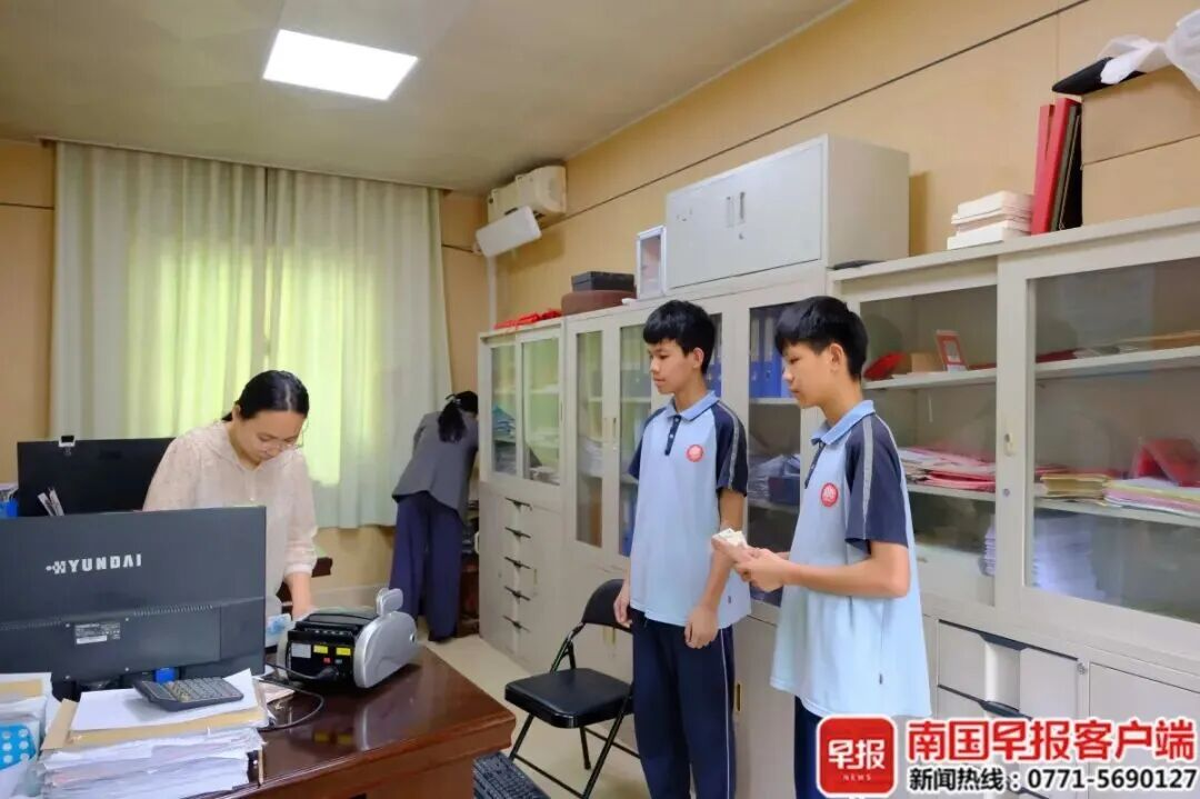 八方爱心 持续涌动——社会各界助力柳州抗震救灾见闻4.png