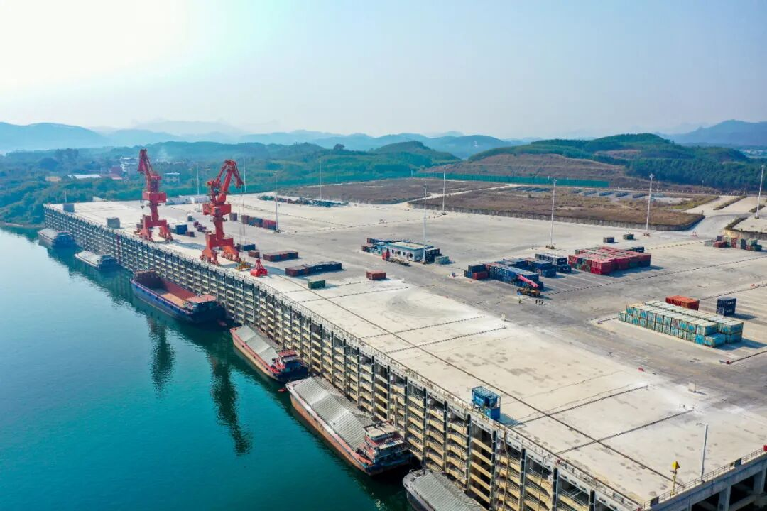【新时代新征程新伟业】吞吐量同比增长125%!江口港激活鹿寨向海经济新动能2.png