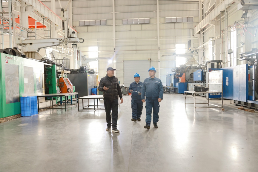 【新春走基层】柳州鹿寨供电局:主动上门服务 助力企业节后复工复产.png