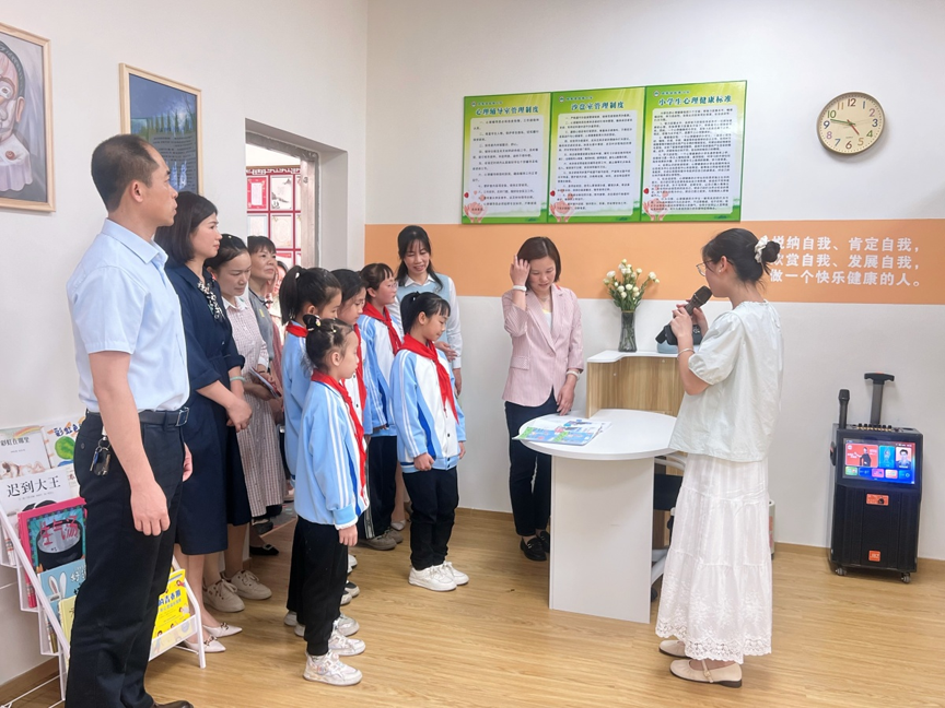 【关爱未成年人】强化心理健康教育 护航学生健康成长2.png