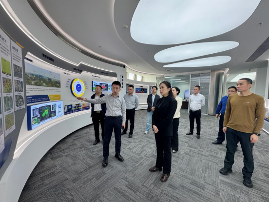 【新时代新征程新伟业】覃宝花率队赴广东开展精准招商 助推产业合作1.png