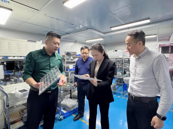 【新时代新征程新伟业】覃宝花率队赴广东开展精准招商 助推产业合作2.png